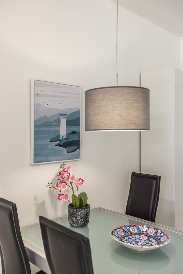 Sundowners Apartment, 52Qm, Double & Single Bed, 10 Min From Old Town Of 스플리트 외부 사진